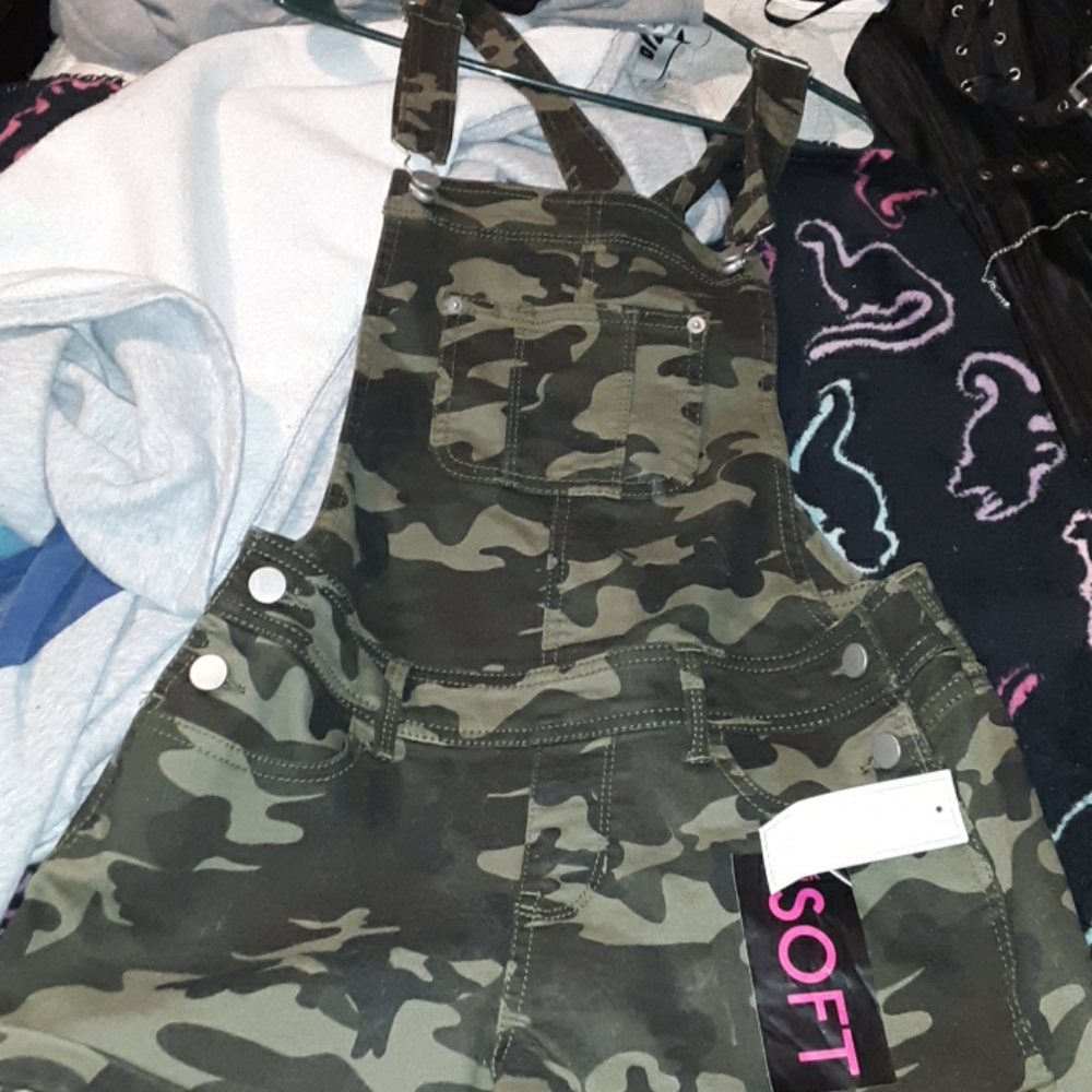 Camo short overalls